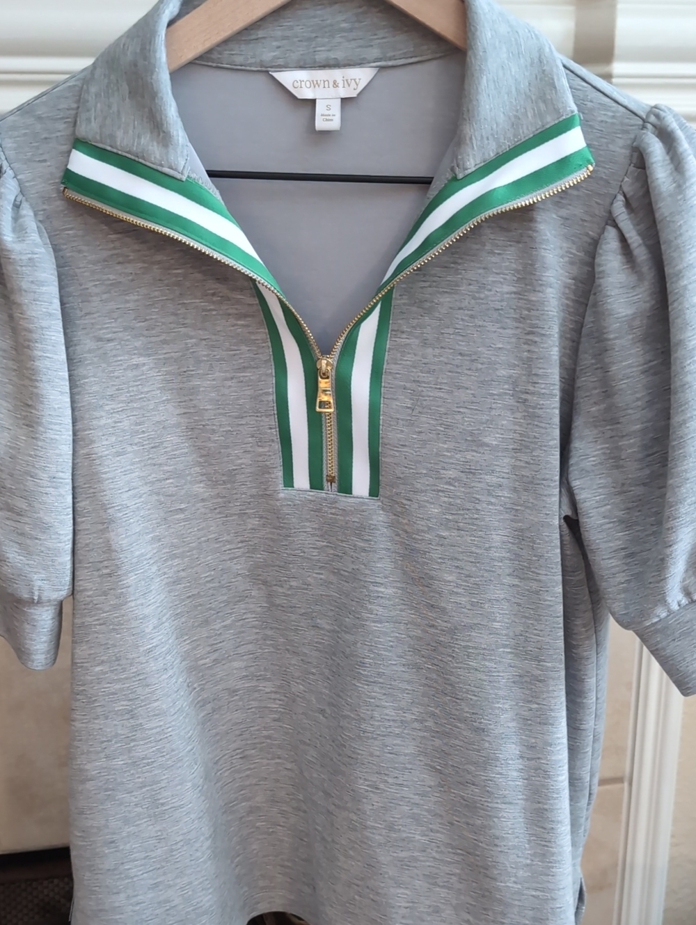 crown & ivy Gray Short-Sleeve Pullover with Green & White Stripe Trim